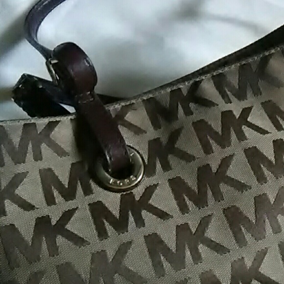 Michael Kors purse - Picture 3 of 4